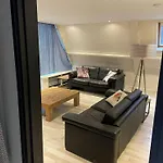 For 12 Guests On Vosseven * Stramproy