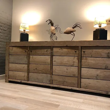 For 12 Guests On Vosseven *