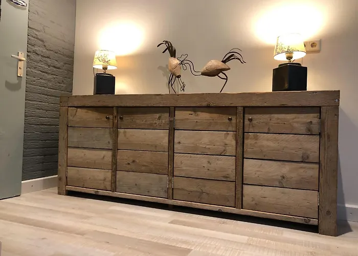 For 12 Guests On Vosseven *