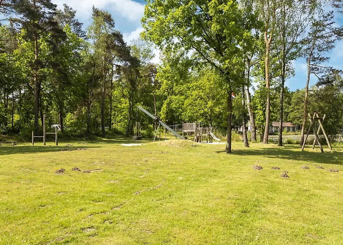 For 12 Guests On Vosseven Stramproy