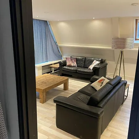 For 12 Guests On Vosseven * Stramproy